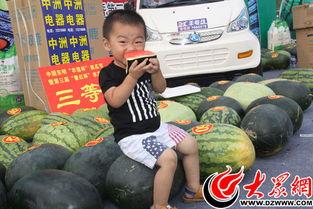 在线吃瓜的小王,揭秘网络热点背后的故事