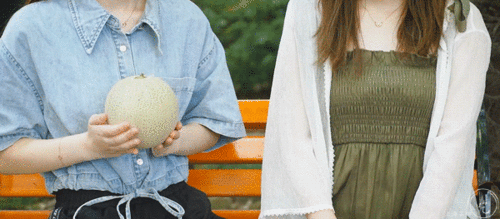 青年人吃瓜姿势,揭秘青年人独特的“吃瓜”姿势