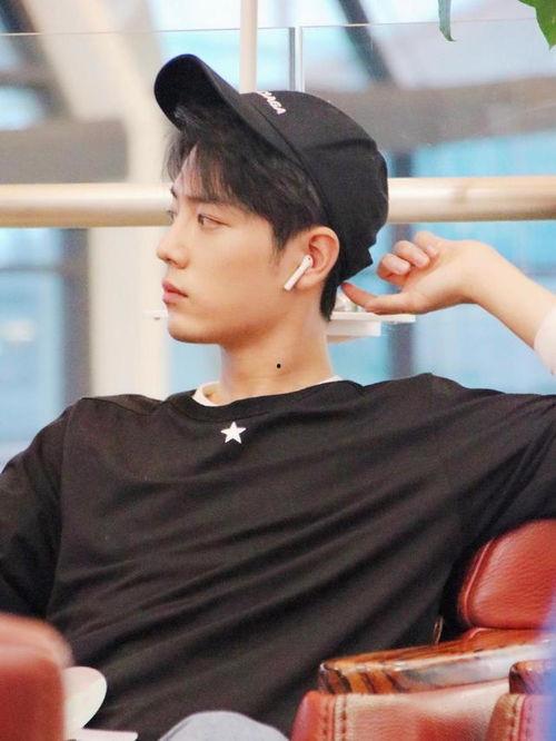 肖战吃瓜作品,从吃瓜观众到瓜中主角的华丽转身