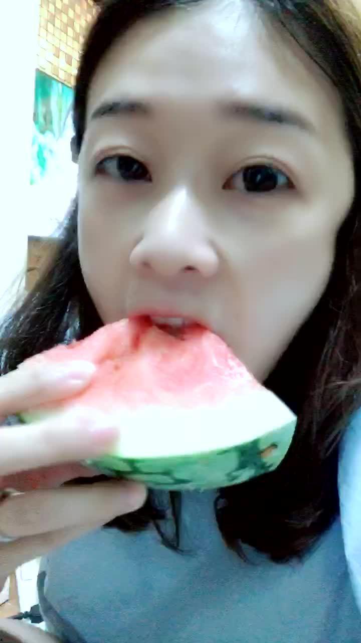 姐姐吃瓜吗,揭秘娱乐圈幕后故事