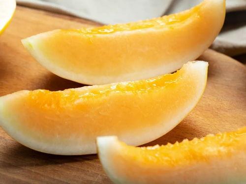 睡觉了吃口瓜,睡觉前的一口瓜，美味与健康的完美邂逅