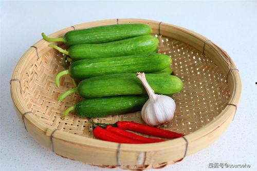 夏天吃瓜怎么拍,瓜果飘香——夏日拍瓜攻略