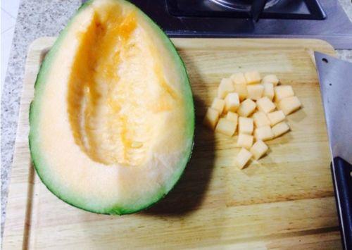 吃哈密瓜多久可以吃鸡肉